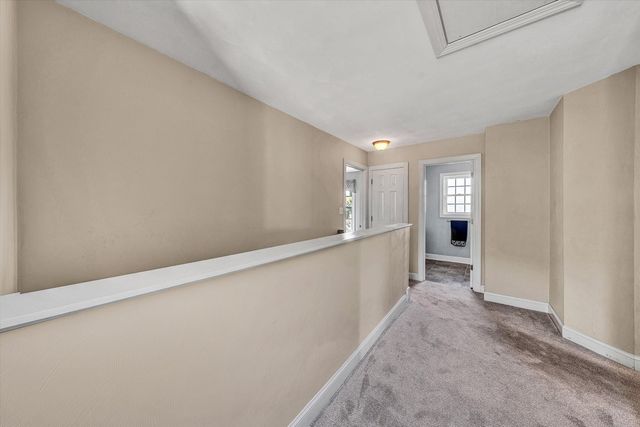 6210 Crumpacker DR, Roanoke, VA 24012