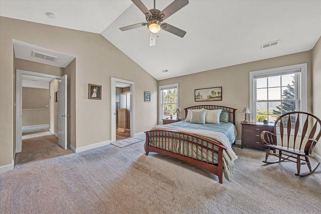 6210 Crumpacker DR, Roanoke, VA 24012