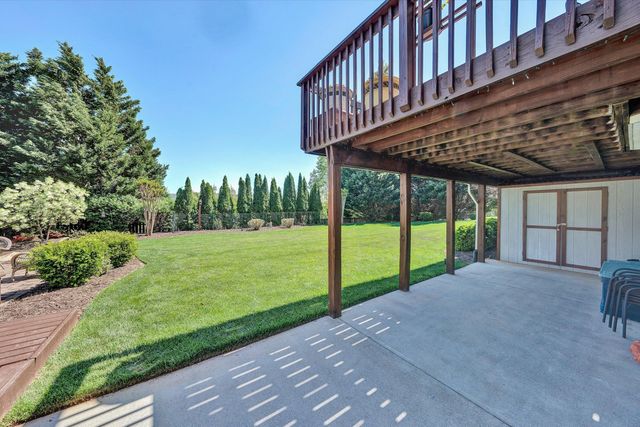 6210 Crumpacker DR, Roanoke, VA 24012