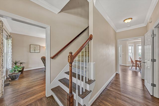 6210 Crumpacker DR, Roanoke, VA 24012