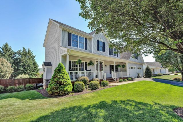 6210 Crumpacker DR, Roanoke, VA 24012