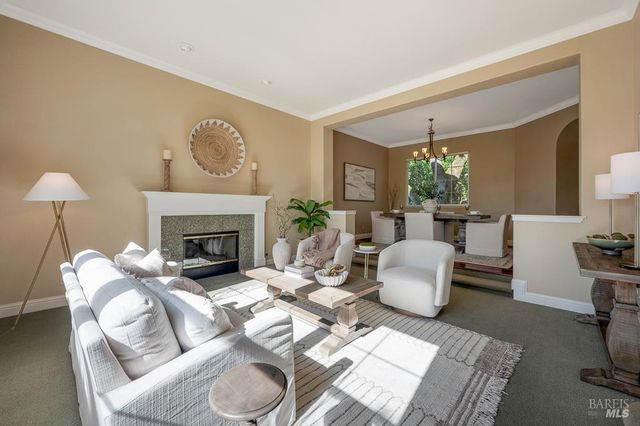 2029 Park Vista Ct, Santa Rosa, CA 95405