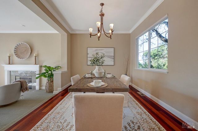 2029 Park Vista Ct, Santa Rosa, CA 95405