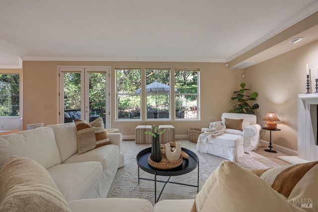 2029 Park Vista Ct, Santa Rosa, CA 95405