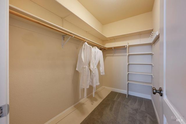 2029 Park Vista Ct, Santa Rosa, CA 95405