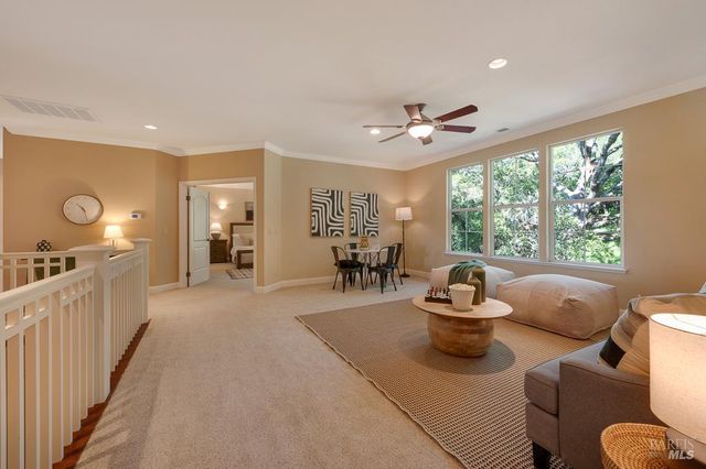 2029 Park Vista Ct, Santa Rosa, CA 95405