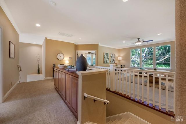 2029 Park Vista Ct, Santa Rosa, CA 95405