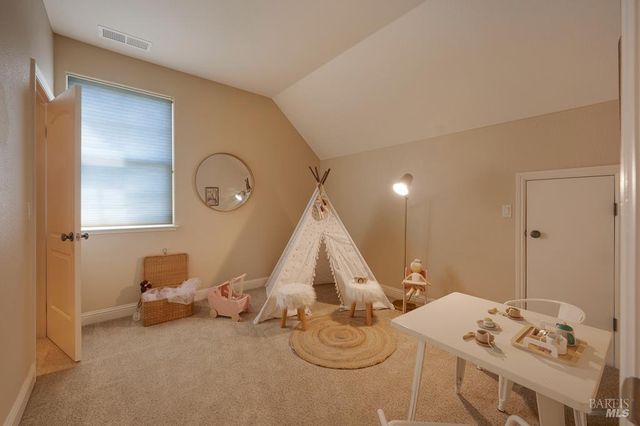 2029 Park Vista Ct, Santa Rosa, CA 95405