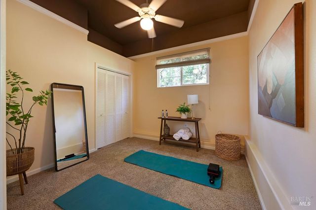 2029 Park Vista Ct, Santa Rosa, CA 95405