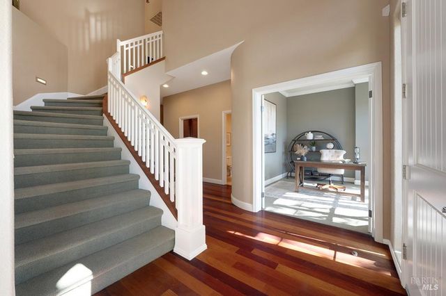 2029 Park Vista Ct, Santa Rosa, CA 95405