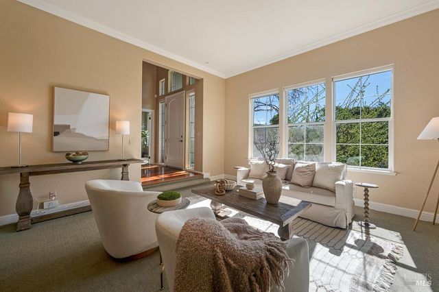 2029 Park Vista Ct, Santa Rosa, CA 95405