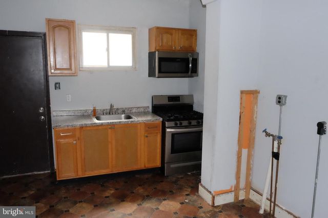 2144 NATRONA, Philadelphia, PA 19121