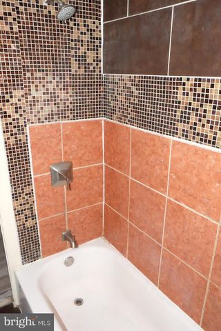 2144 NATRONA, Philadelphia, PA 19121