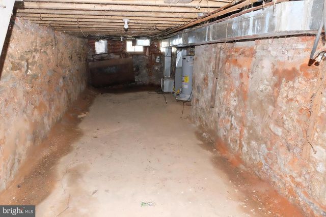 2144 NATRONA, Philadelphia, PA 19121