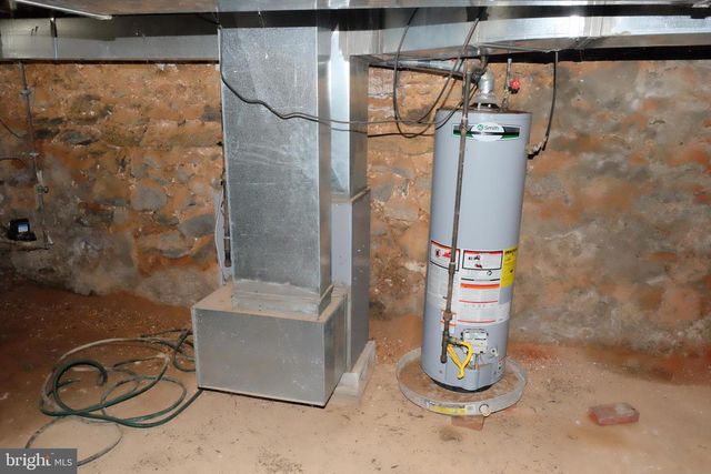 2144 NATRONA, Philadelphia, PA 19121