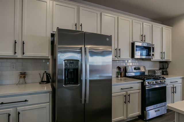 1050 Teena Road SE, Rio Rancho, NM 87124