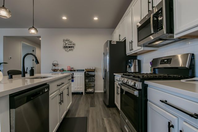 1050 Teena Road SE, Rio Rancho, NM 87124
