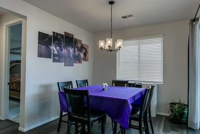 1050 Teena Road SE, Rio Rancho, NM 87124