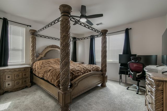 1050 Teena Road SE, Rio Rancho, NM 87124