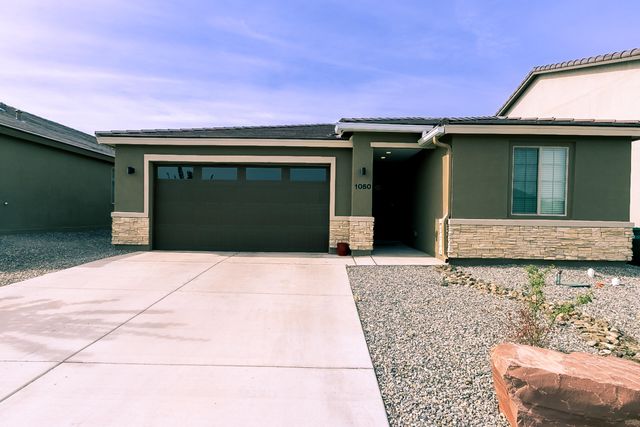 1050 Teena Road SE, Rio Rancho, NM 87124