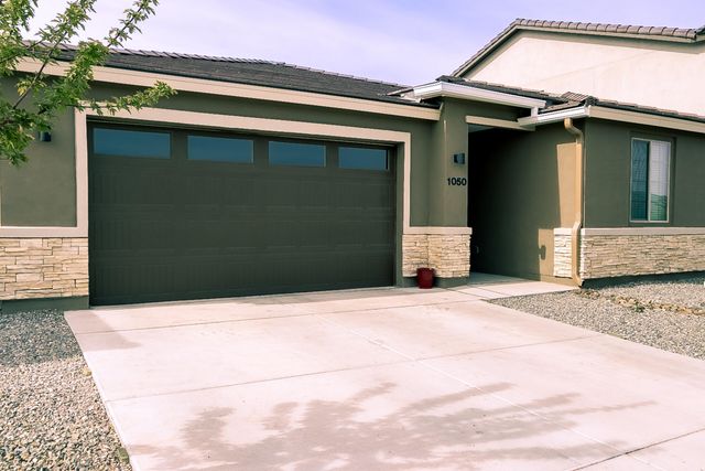 1050 Teena Road SE, Rio Rancho, NM 87124