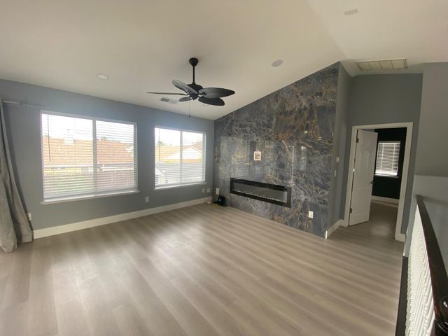 827 Saint Andrew St, Lathrop, CA 95330