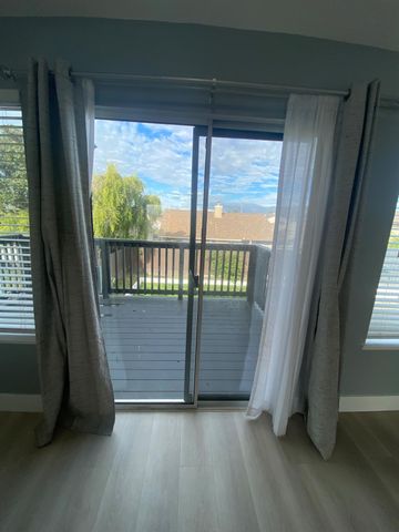 827 Saint Andrew St, Lathrop, CA 95330