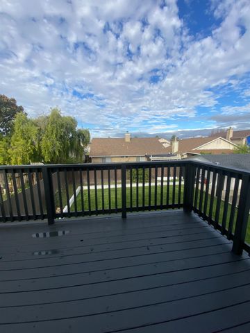 827 Saint Andrew St, Lathrop, CA 95330