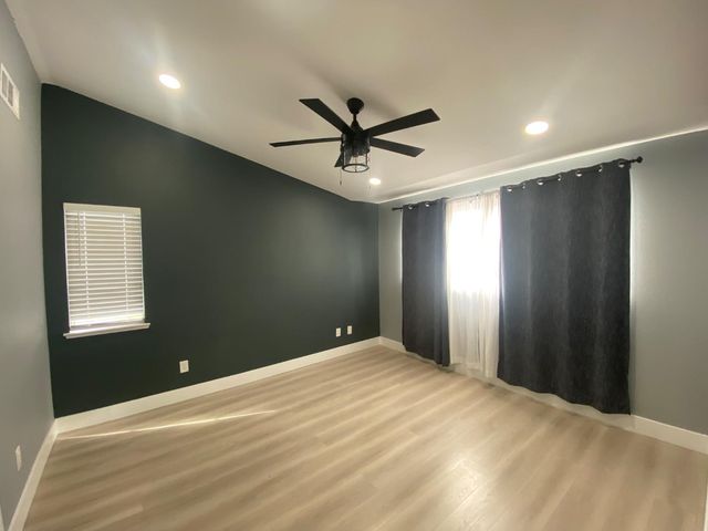 827 Saint Andrew St, Lathrop, CA 95330