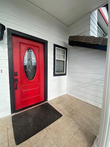 827 Saint Andrew St, Lathrop, CA 95330