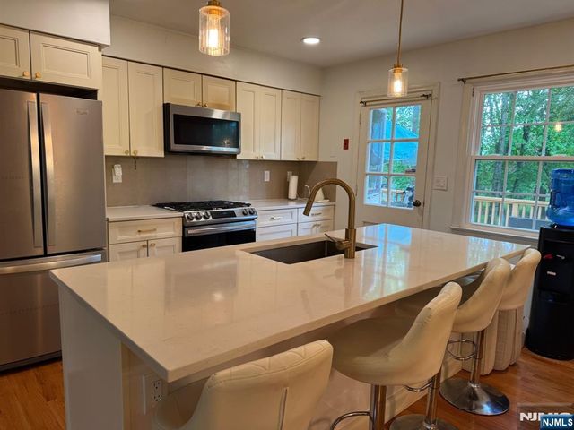 436 Meadowbrook Avenue, Ridgewood, NJ 07450