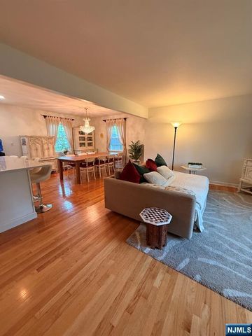 436 Meadowbrook Avenue, Ridgewood, NJ 07450