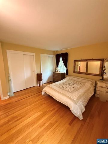 436 Meadowbrook Avenue, Ridgewood, NJ 07450