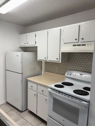 6028 WESTGATE DRIVE 102, Orlando, FL 32835