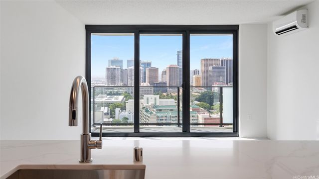 615 Keawe Street 2005, Honolulu, HI 96850