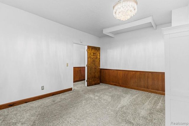 327 Reid Road, Grand Blanc, MI 48439