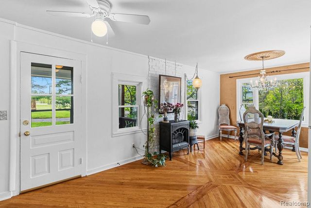 327 Reid Road, Grand Blanc, MI 48439