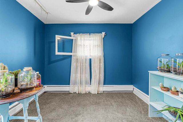 327 Reid Road, Grand Blanc, MI 48439