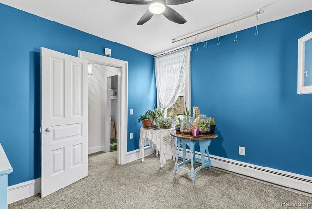 327 Reid Road, Grand Blanc, MI 48439