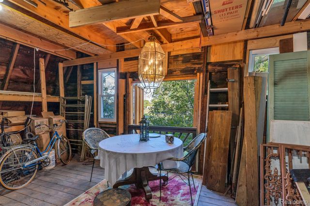 327 Reid Road, Grand Blanc, MI 48439