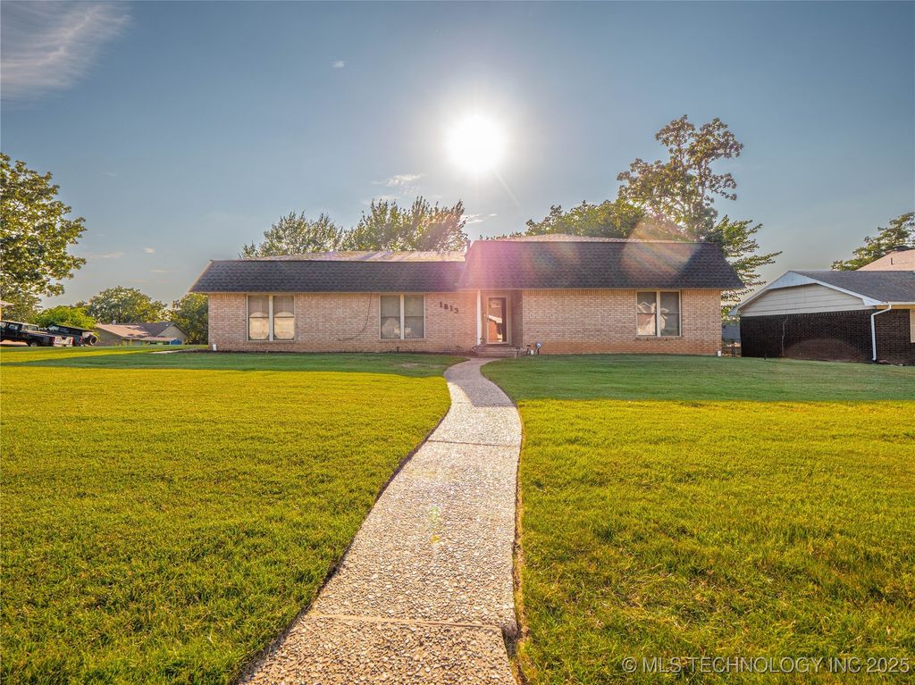 1813 Mockingbird, Mcalester, OK 74501