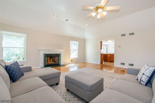 43 WILKESHIRE BLVD, Randolph Twp., NJ 07869