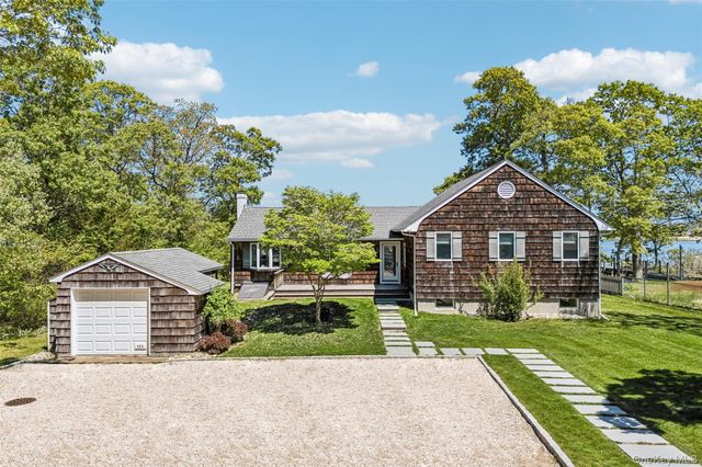 580 Broadwaters Road, Cutchogue, NY 11935