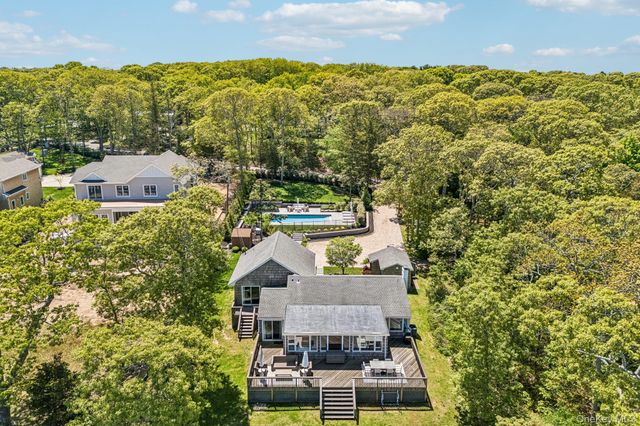 580 Broadwaters Road, Cutchogue, NY 11935