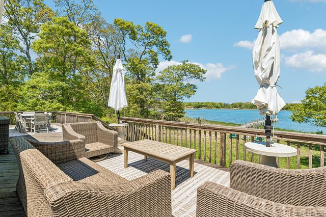 580 Broadwaters Road, Cutchogue, NY 11935