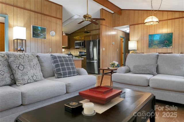 177 Walelu Court, Brevard, NC 28712