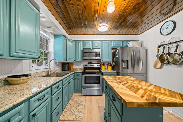 25223 Old Foley Road, Elberta, AL 36530