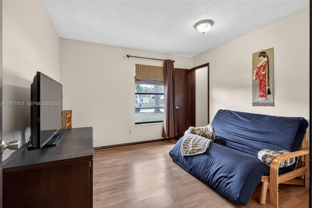 281 NE Greenbrier Ave, Port St. Lucie, FL 34983