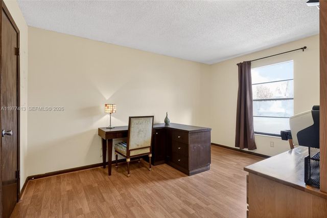 281 NE Greenbrier Ave, Port St. Lucie, FL 34983