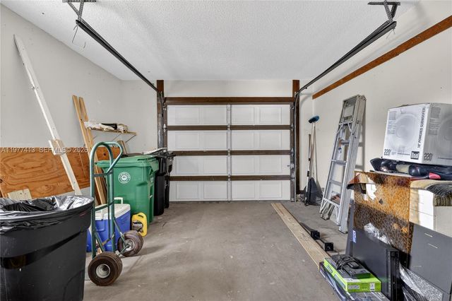 281 NE Greenbrier Ave, Port St. Lucie, FL 34983